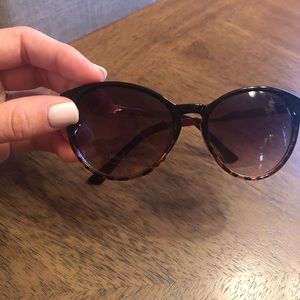 Women’s boutique bought sunglasses